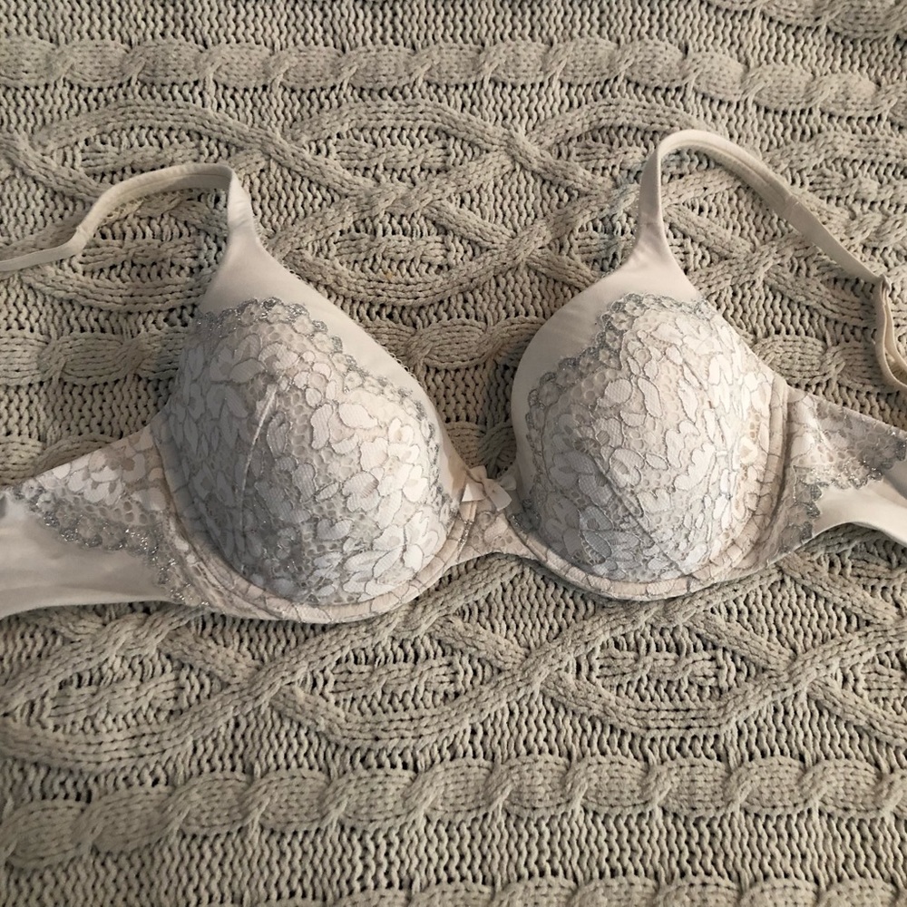 Victorias Secret 32DD
